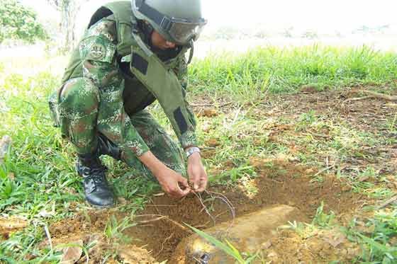 Un soldado muerto y tres heridos deja campo minado en el Cauca