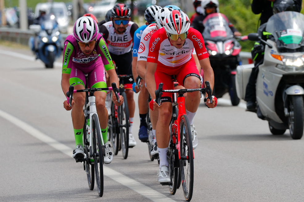Fernando Gaviria demuestra su coraje en el Giro 2021