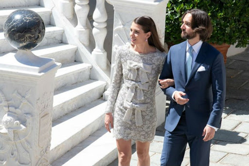 Carlota Casiraghi une sus dos pasiones: moda y literatura