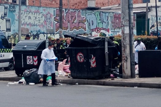 Abandonan el cuerpo sin vida de un hombre en esquina de la av. Primero de Mayo