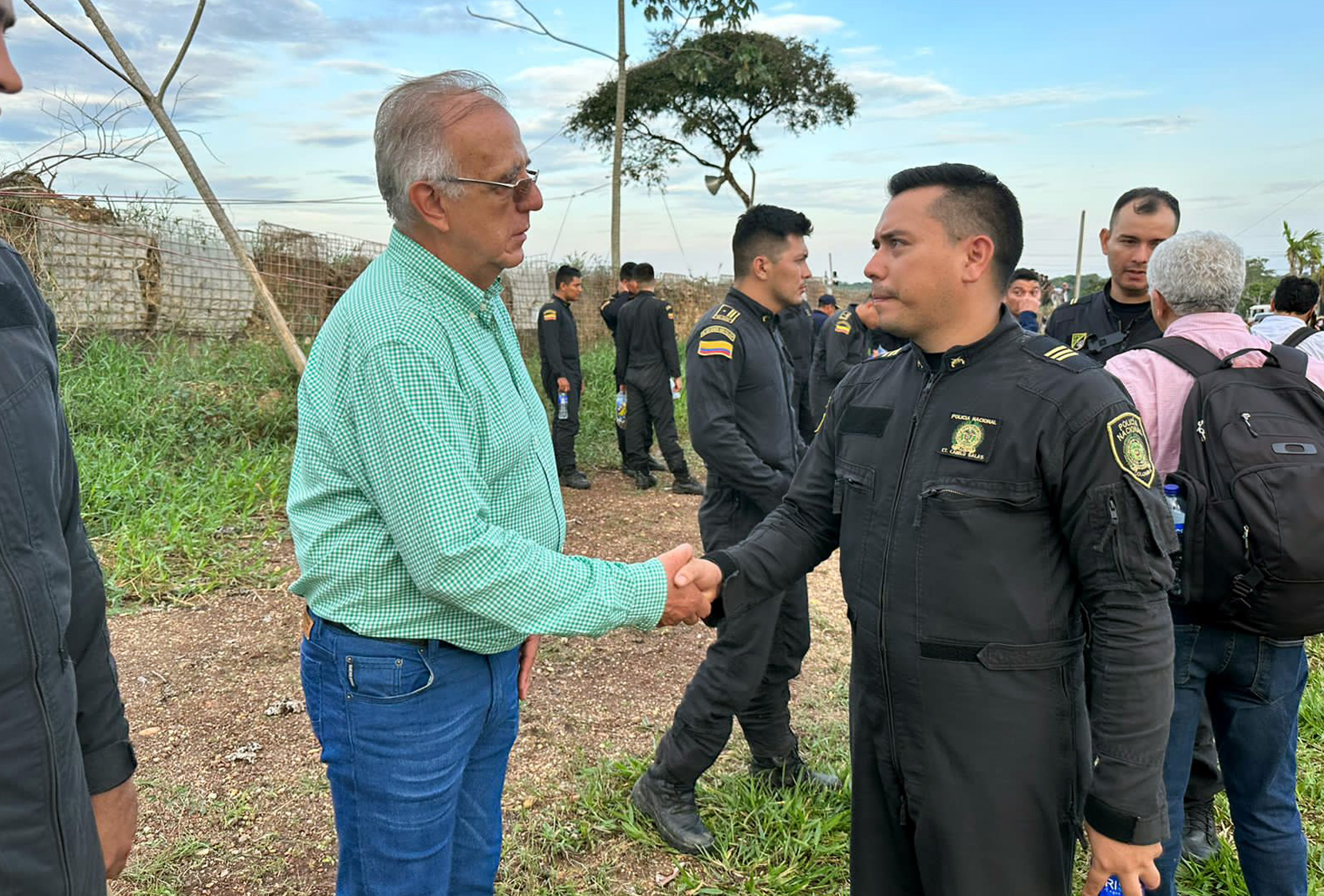 Suspenden orden de captura contra coronel Castro por secuestro en Los Pozos