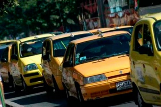 Instan a denunciar a taxistas de Bucaramanga que estarían exigiendo pago de ‘prima’