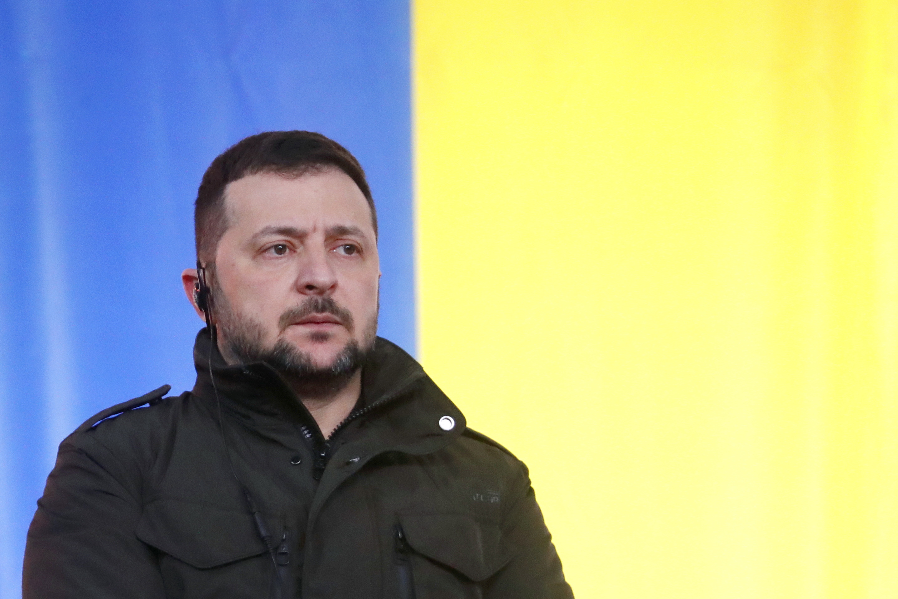 Zelenski, de gira por Europa, afirma que “pausas” en la guerra ayudarían a Rusia