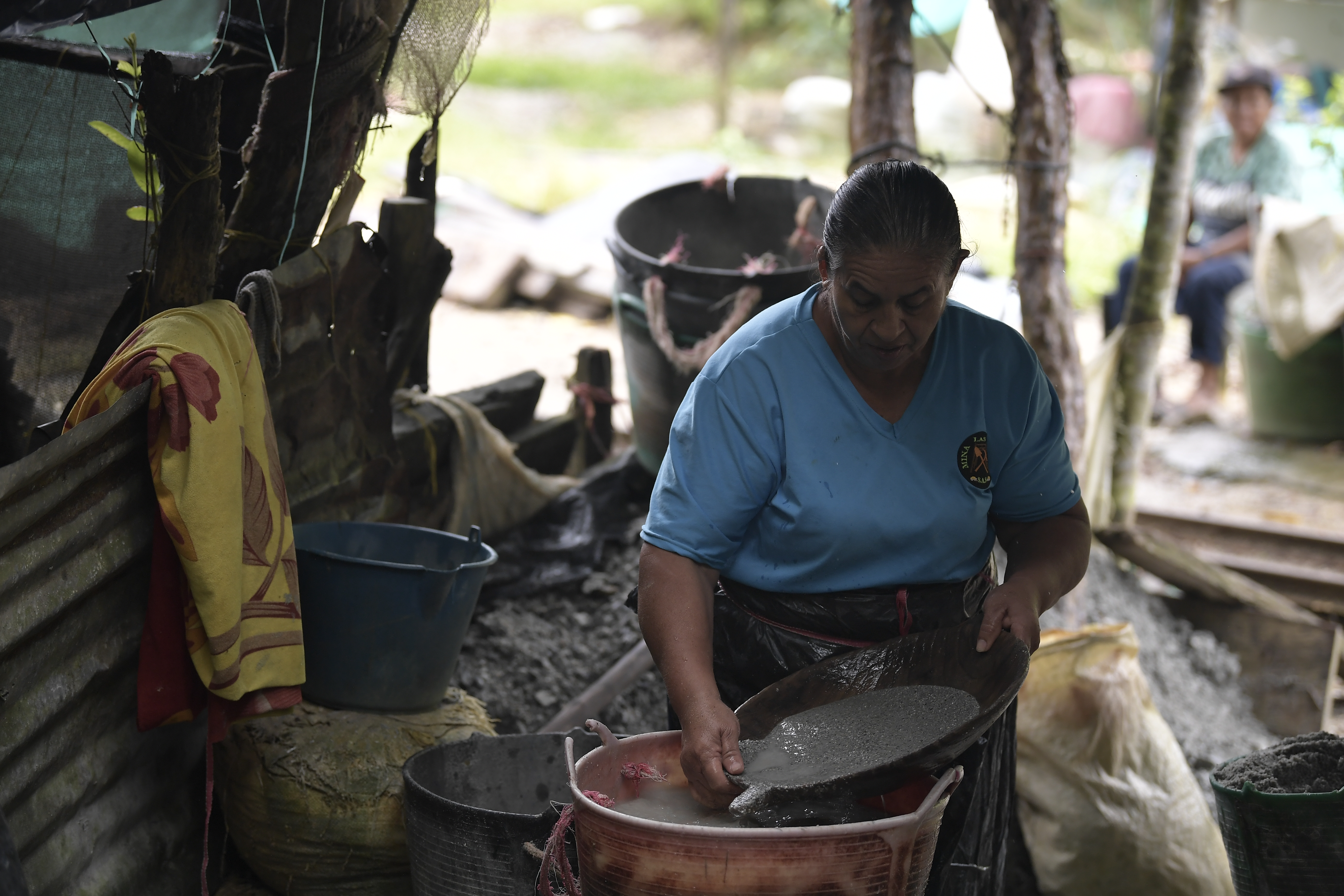 Este científico le sigue la pista al mercurio y le preocupa mucho lo que pasa en la Amazonia
