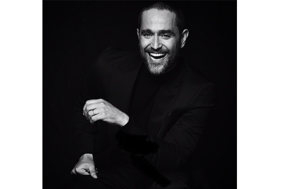 A sus 16 años comenzó su carrera en el mundo de la televisión presentando el programa Jugate conmigo, Luego, actuó en varias telenovelas argentinas. Además de actor y presentador, Michel Brown también canta.