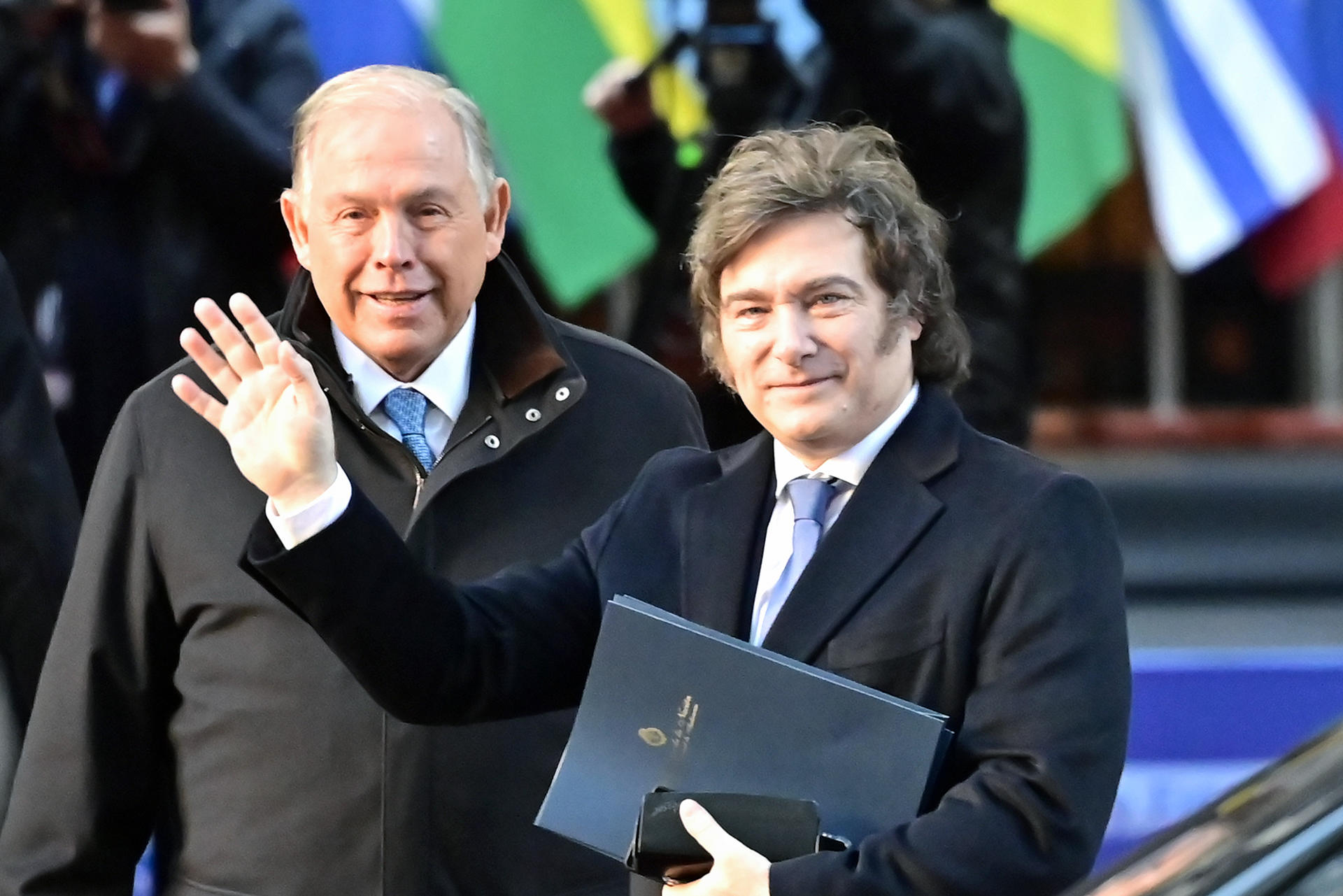 El canciller de Milei renuncia a pocos días de elecciones claves en Argentina