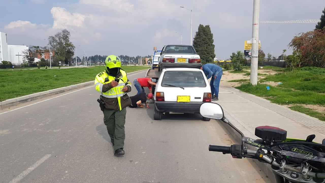 Conozca las zonas prohibidas para parquear su vehículo, que no exigen señalización
