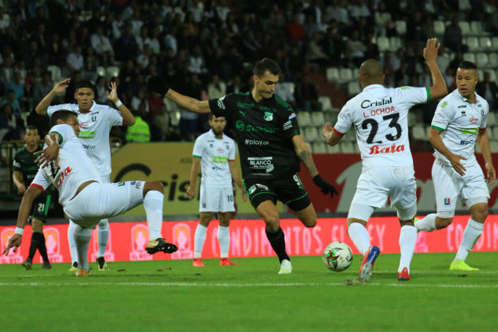 Once Caldas goleó 4-0 al Cali y se acerca a la clasificación
