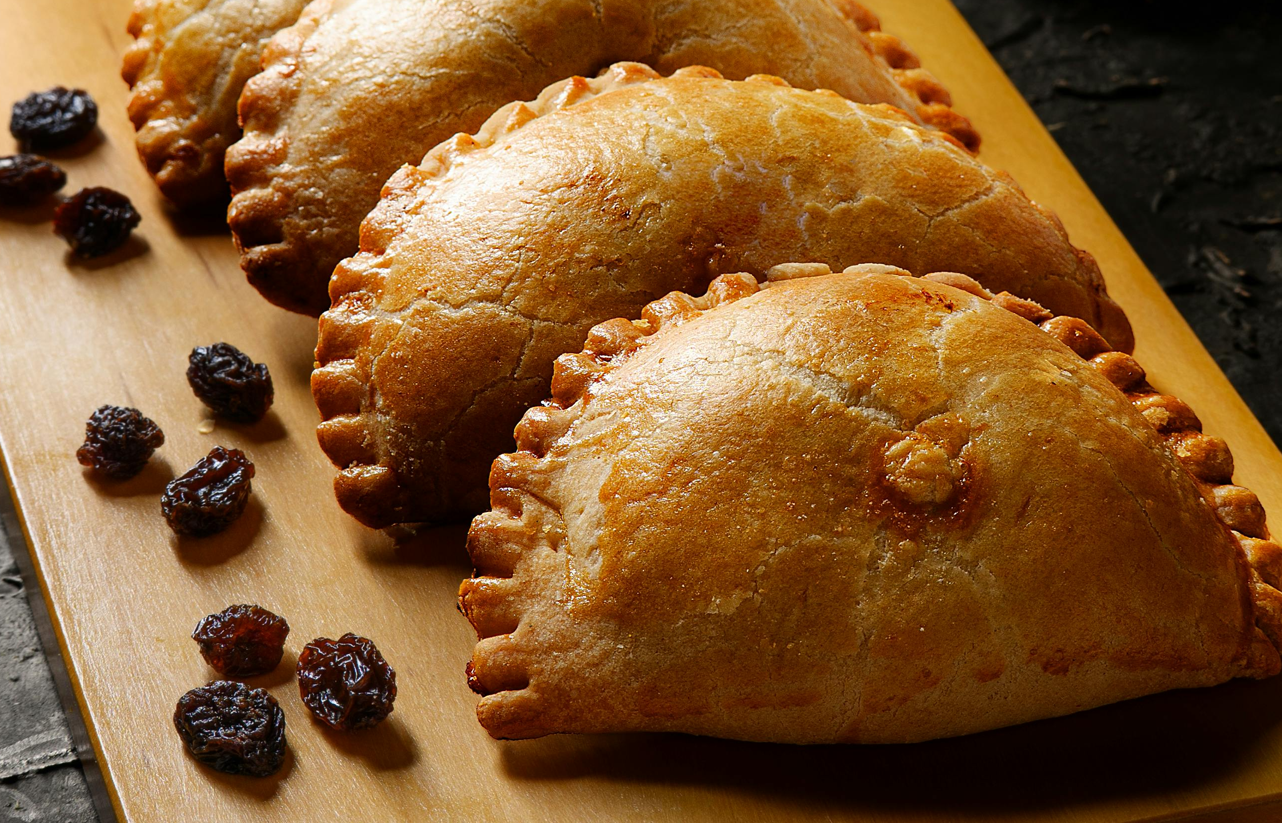 ¿Empanadas hojaldradas caseras con carne desmechada? Sí, y esta receta lo hace posible
