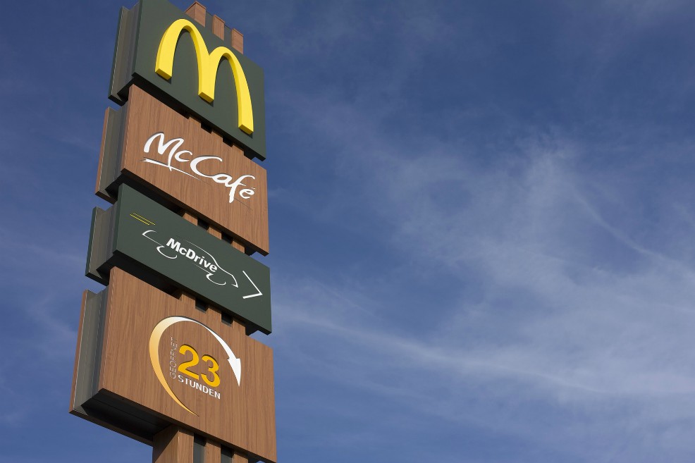 Una batalla para detener a McDonald’s en una isla francesa