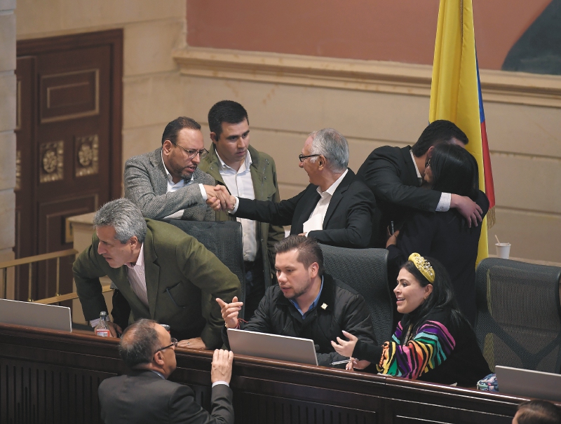 Velasco negó que elección de gerentes de hospitales esté acordada con los liberales