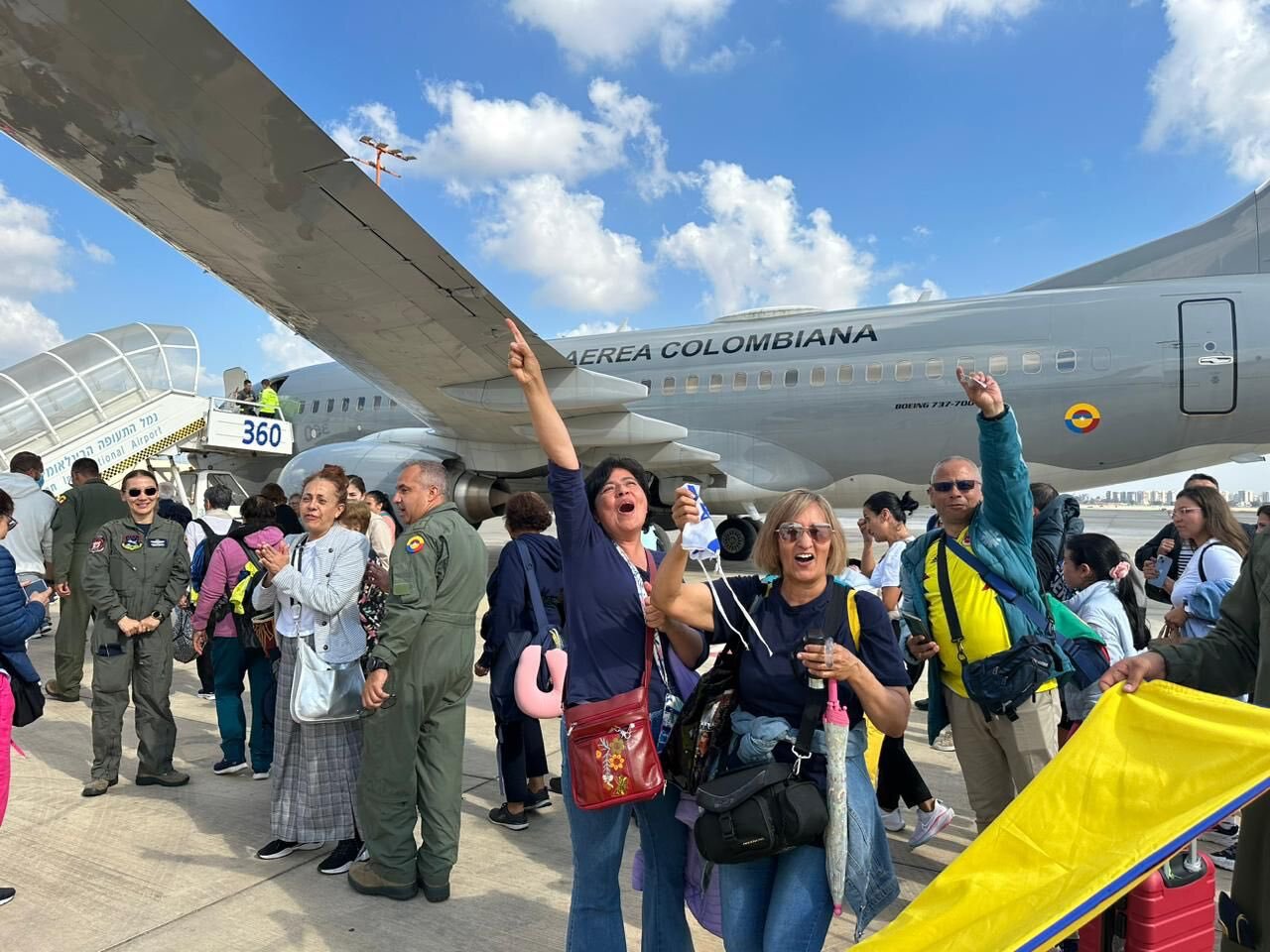 Guerra en Gaza: 110 colombianos evacuados de Israel llegarán al país este viernes