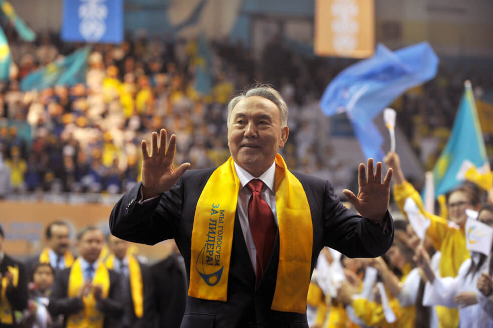 Presidente de Kazajistán renuncia tras tres décadas en el poder