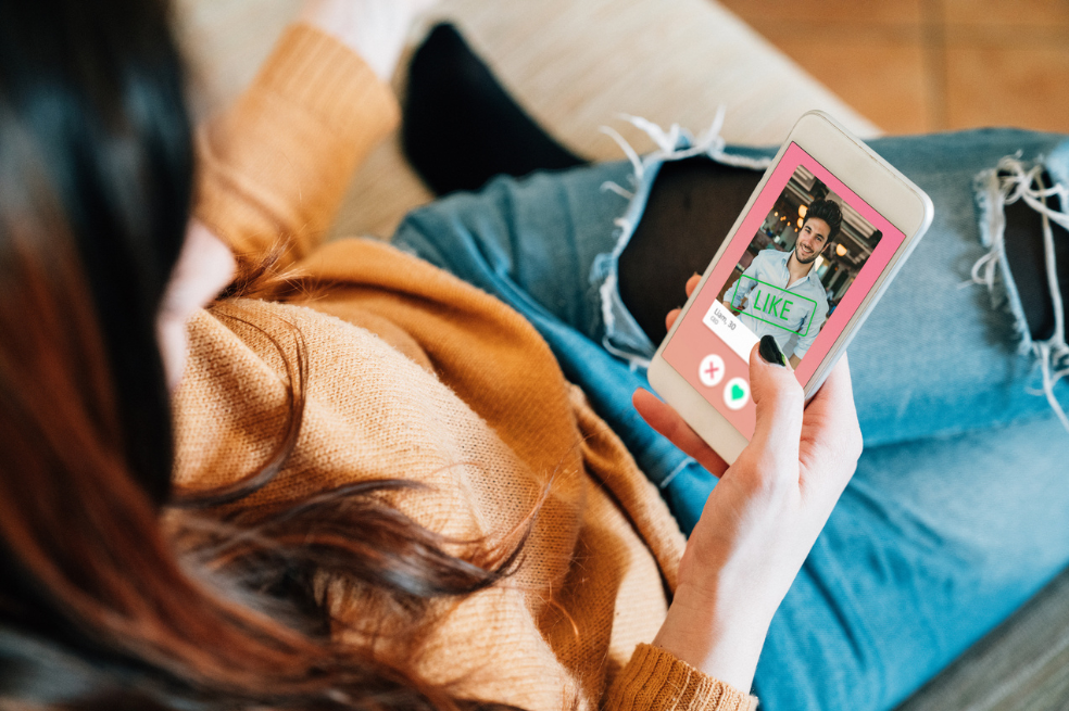 Apps de citas generarán alertas de riesgo para turistas de Medellín