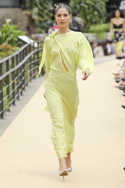 Desfile Faride Ramos en el Jardín Botánico