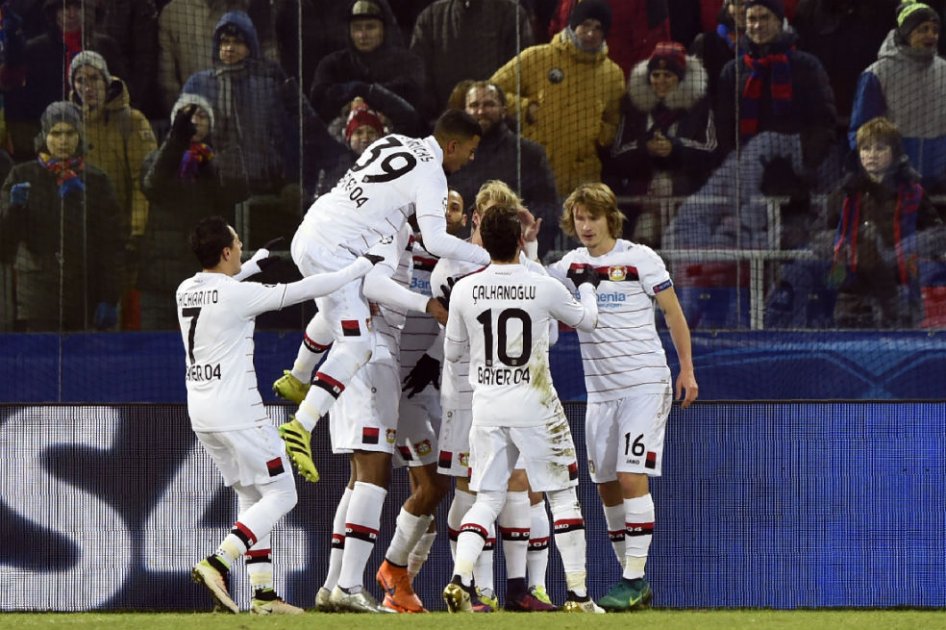 Los jugadores del Bayer Leverkusen celebran el gol ante el CSKA. Foto: AFP