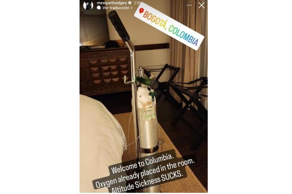 ¿Qué le pasó? Slash de Guns N’ Roses preocupó a sus fanáticos al aparecer con un tanque de oxígeno tras su llegada a Bogotá.