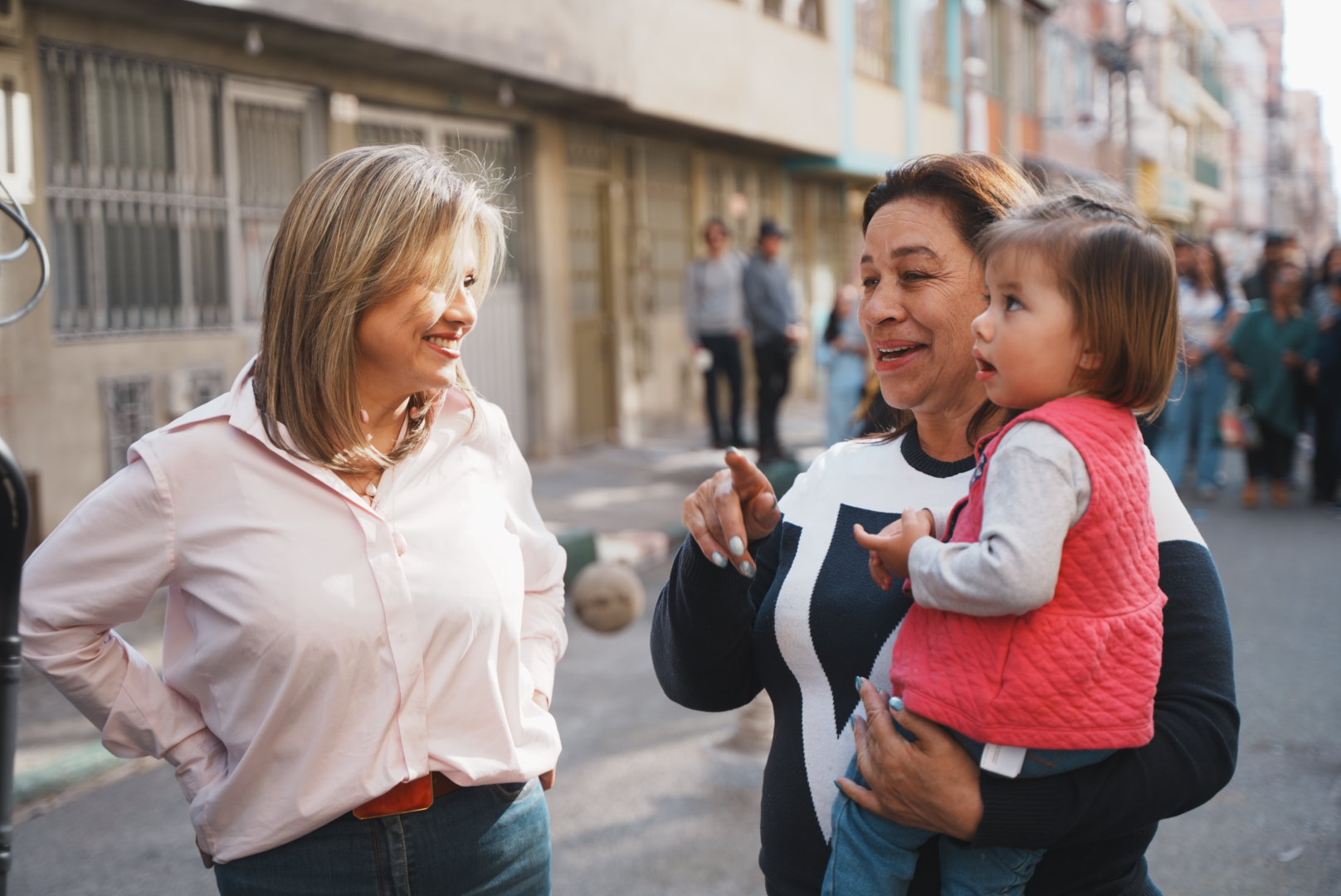 Edna Bonilla en campaña.