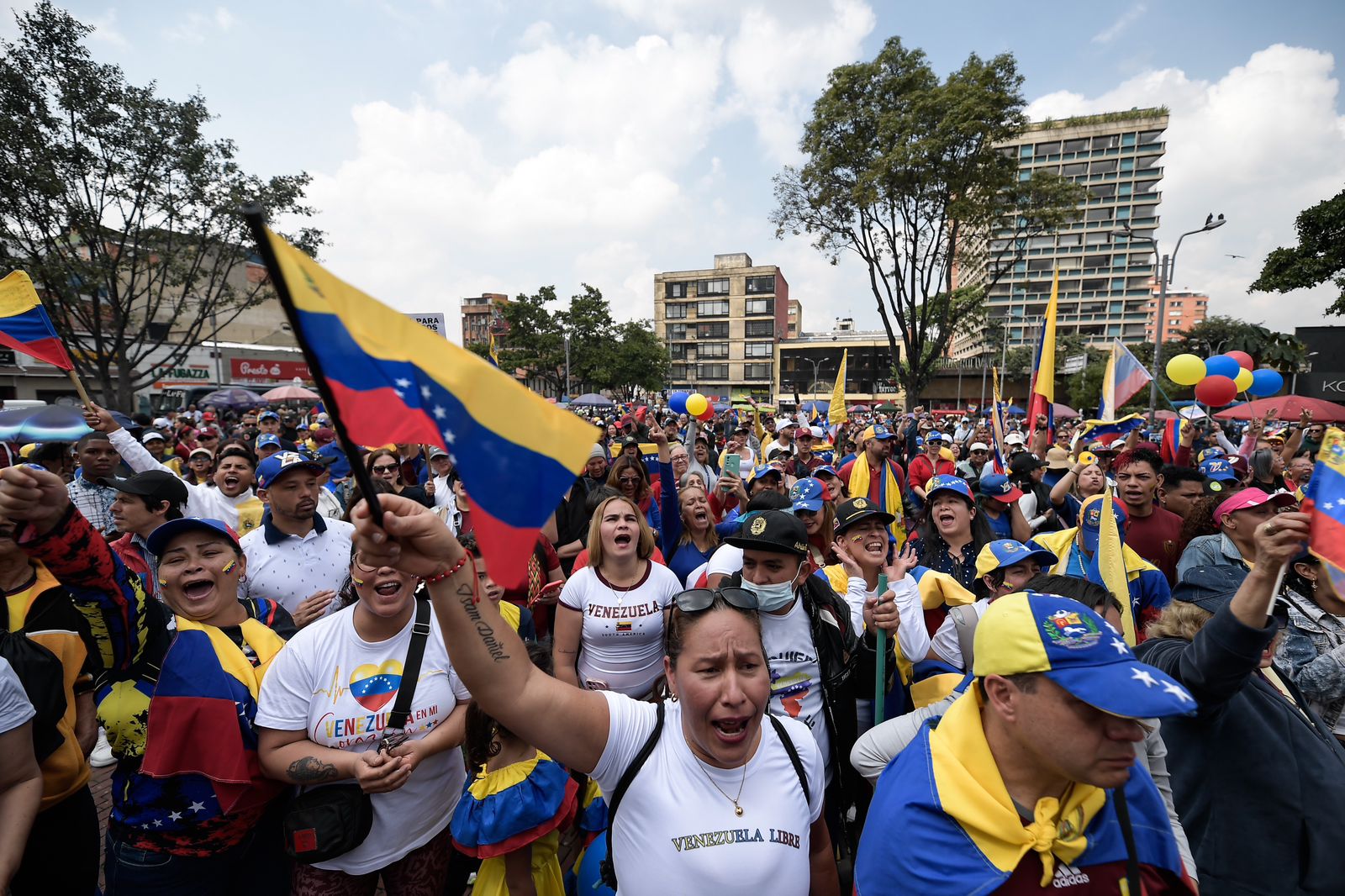 Venezolanos en Bogotá alzaron su voz contra el régimen de Nicolás Maduro
