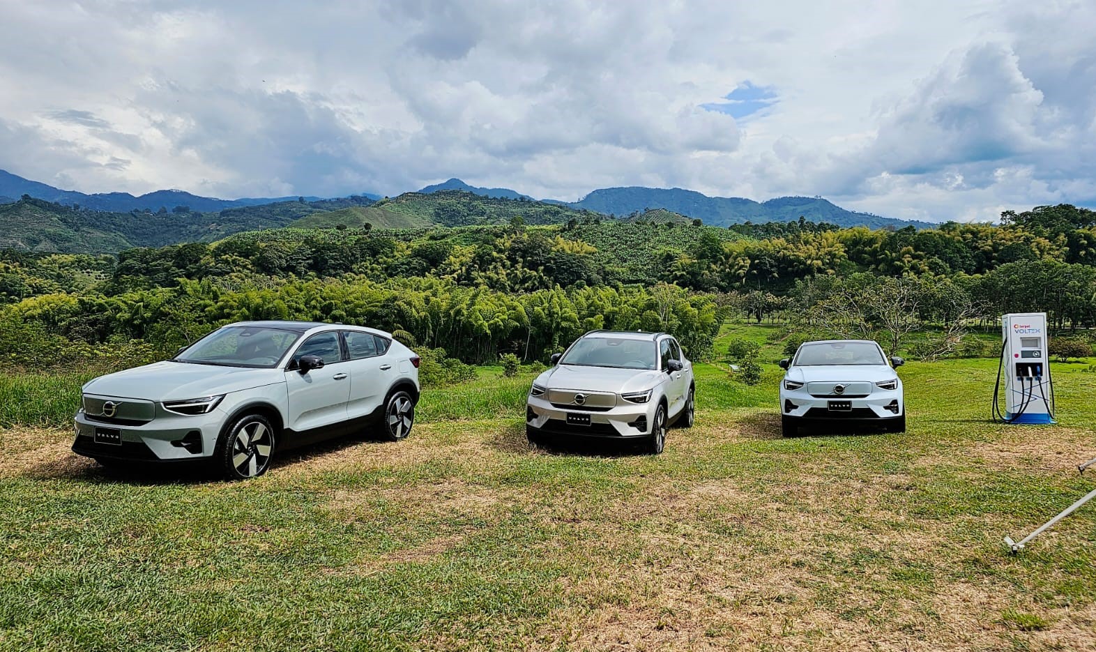 La marca sueca ya logró tener en Colombia todo su portafolio de vehículos 100% recargables y acaba de hacer una alianza con Terpel - Voltex.