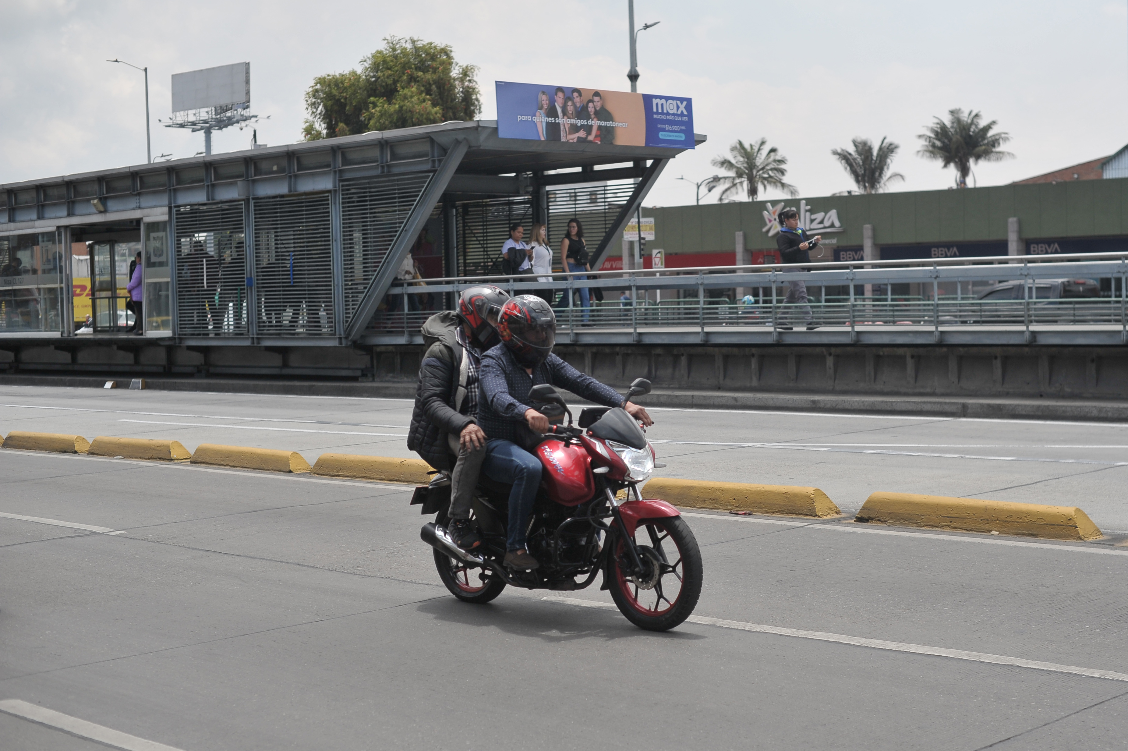 Estas son las nuevas señales de tránsito para motociclistas: ¿qué significan?