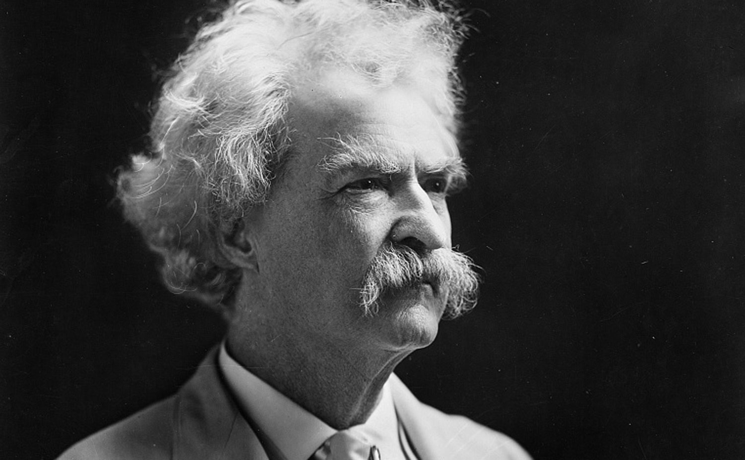 Censuran a Mark Twain por racista