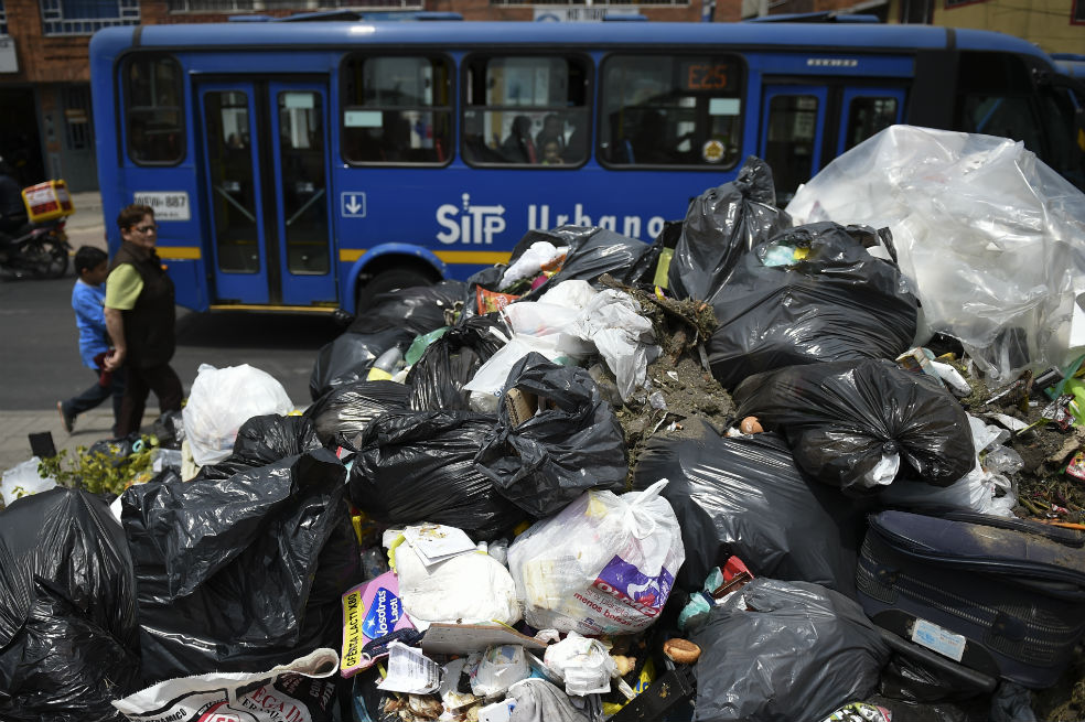 Crisis de basuras en Bogotá: aún hay 3.766 toneladas de residuos en las calles