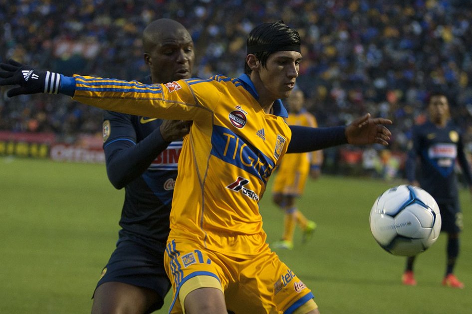 Con gol agónico de Aquivaldo Mosquera, América empató con Tigres