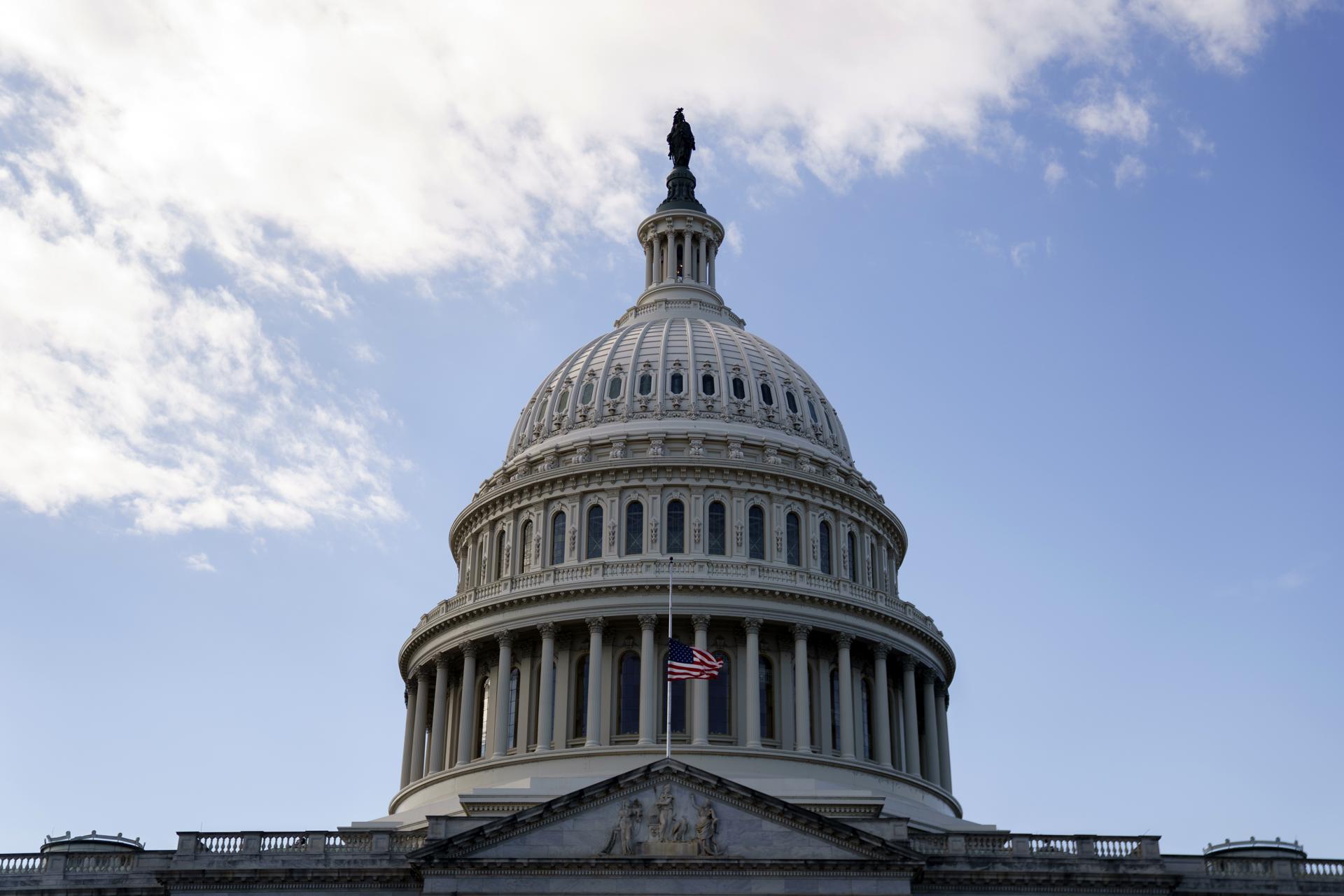 WASHINGTON (United States), 12/11/2025.- The US Capitol in Washington, DC, USA, 12 November 2025. The US House of Representatives is due to vote on a continuous resolution package later in the day, which would reopen the US Government following the longest government shutdown in US history. EFE/EPA/WILL OLIVER