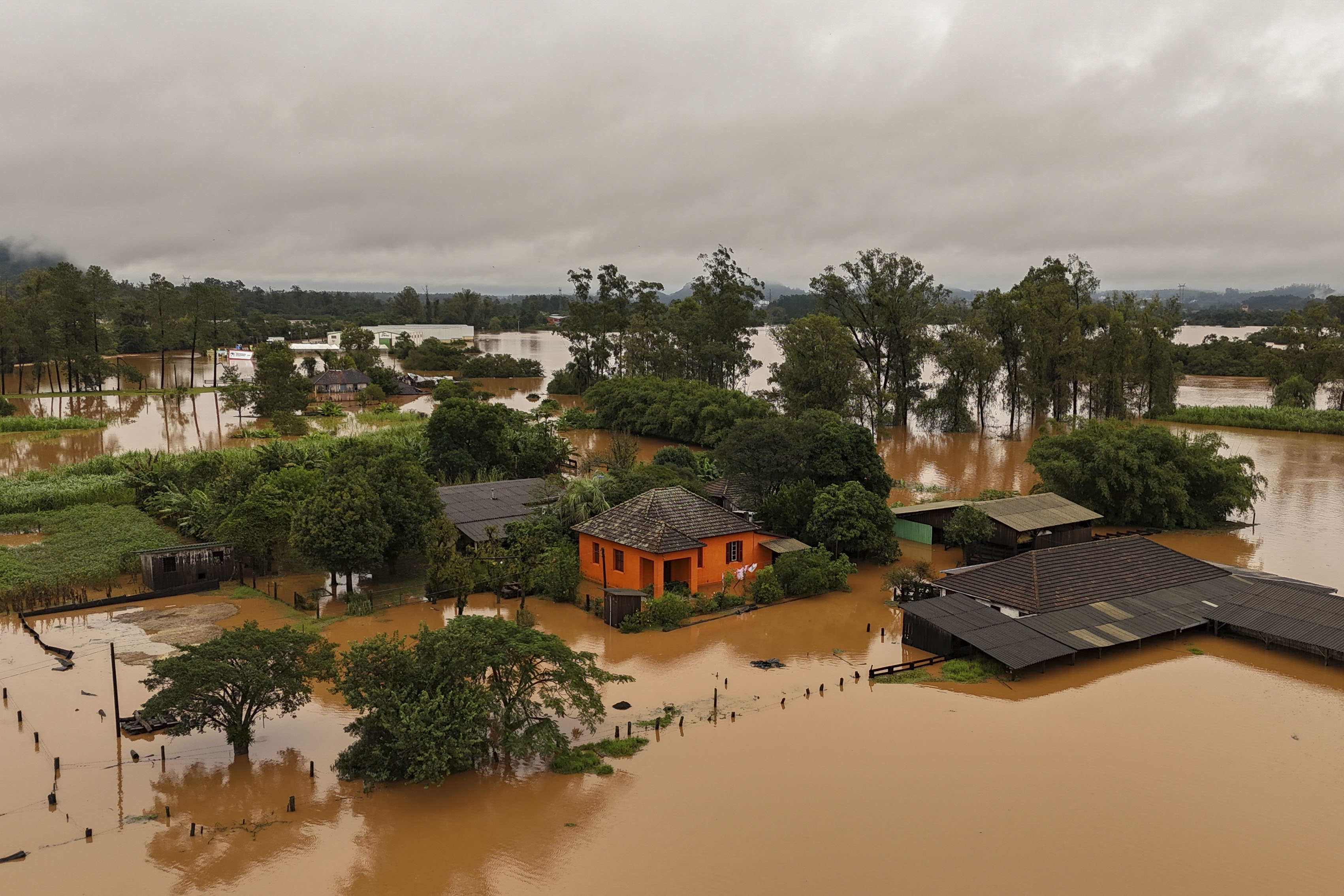 Brasil vive desastre climático que deja casi 30 muertos