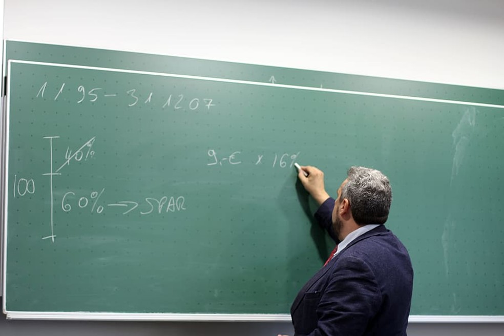 Los profesores mayores de 60 que no podrán regresar a las aulas