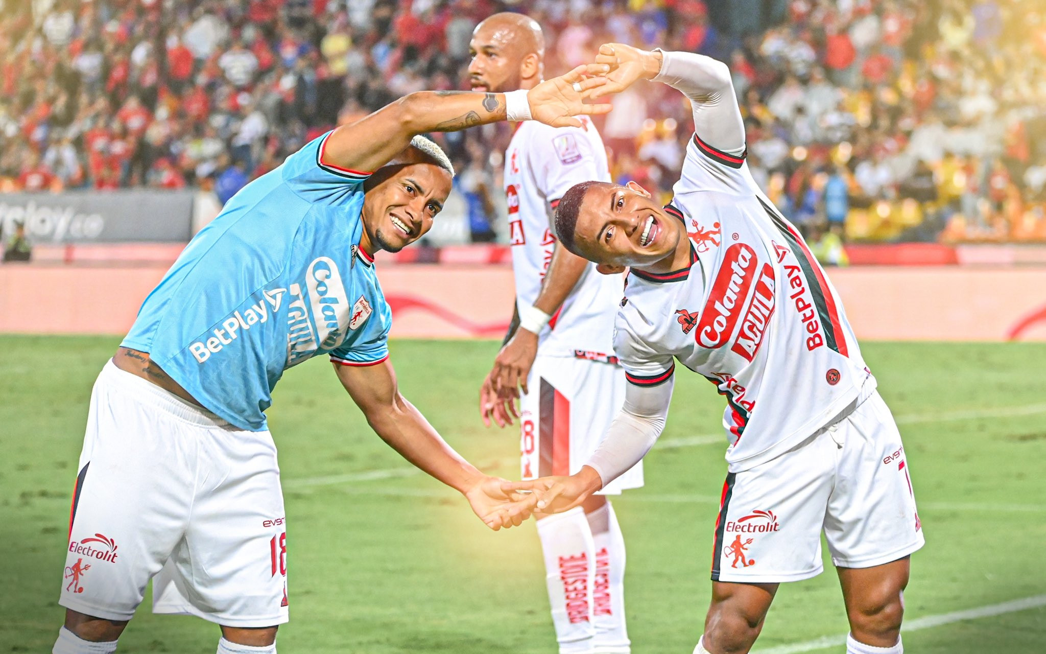 Los hermanos Cristian y Michael Barrios, la fusión que ilusiona a América
