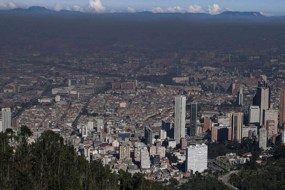 Mejora la calidad del aire en Bogotá, pero se mantiene la alerta amarilla