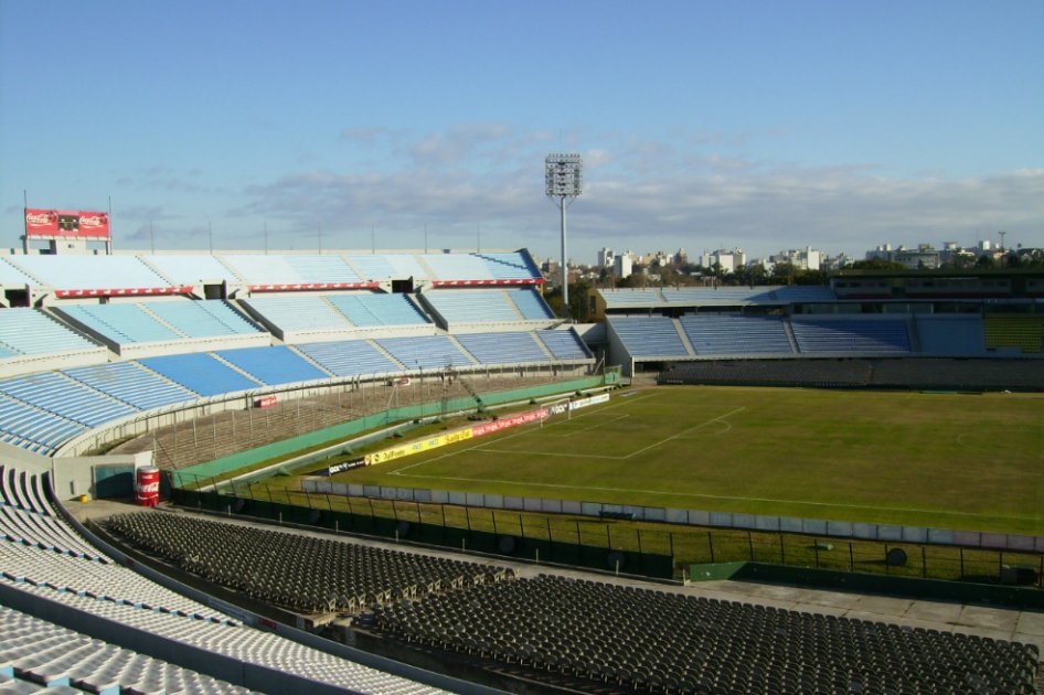 Gobierno uruguayo estudia promover candidatura para el Mundial de Fútbol 2030