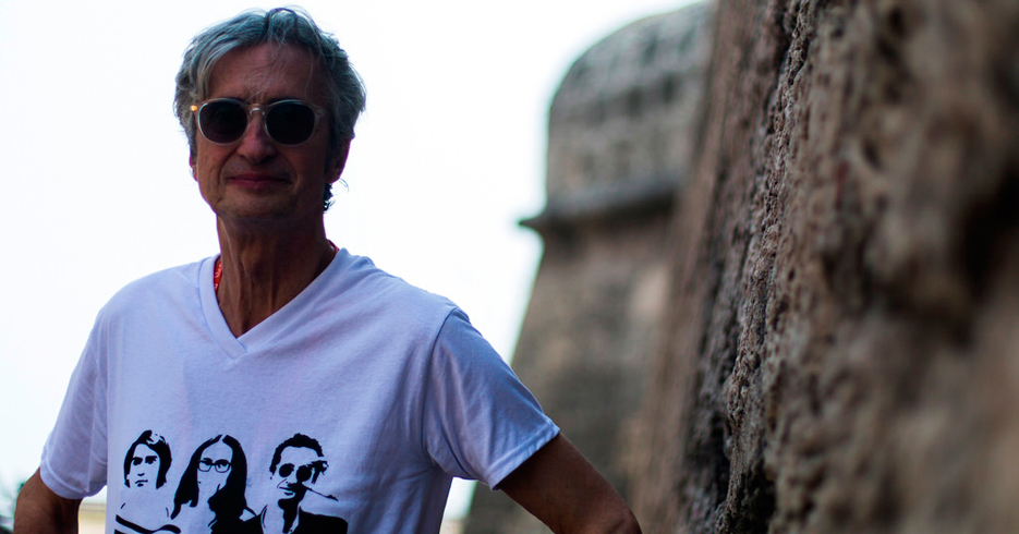 Luis Ospina: “El cine es un templo, la televisión un electrodoméstico”