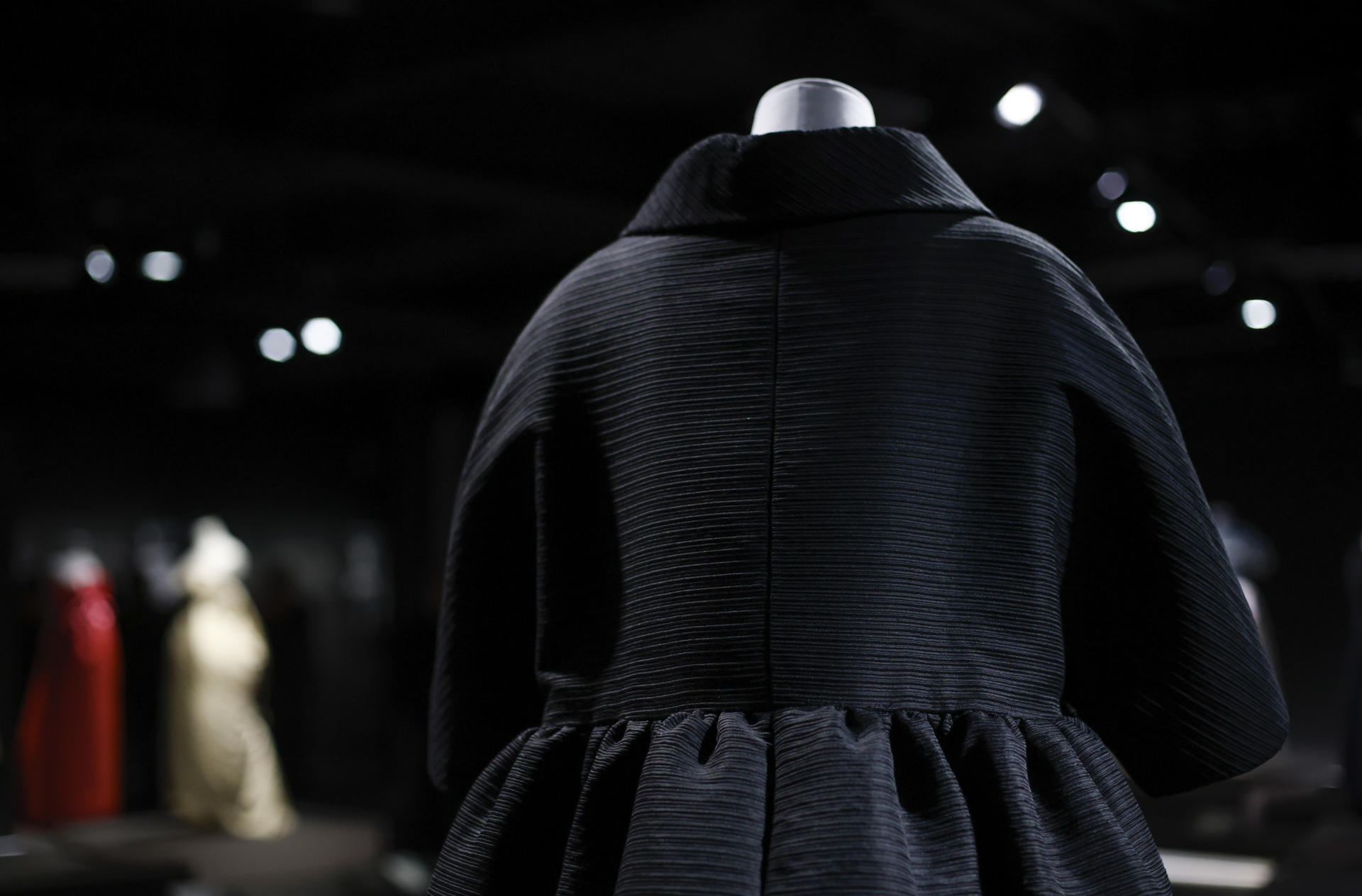 ¿Qué es la familia “Givenchiaga”? Una exposición lo explica