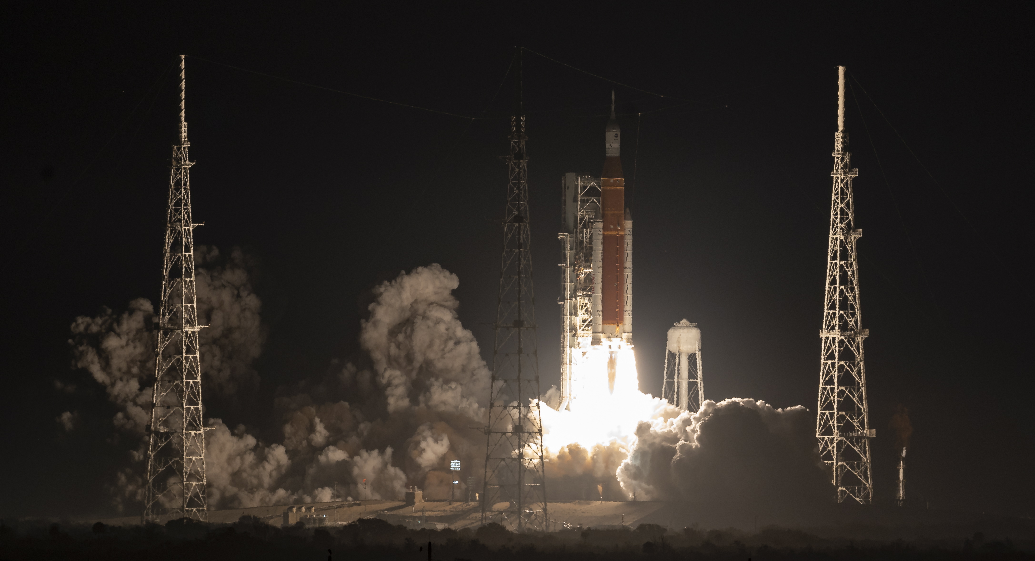 La NASA regresa a la Luna con la misión Artemis, cincuenta años después de Apolo