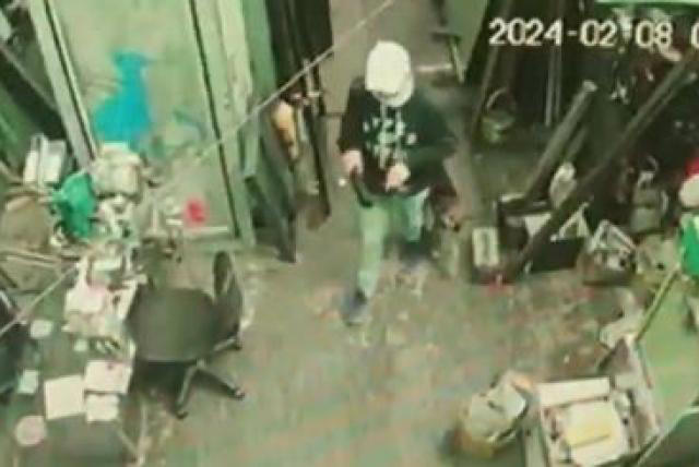 Hombre engañó a niños de colegio para entrar a robar a sus casas en Bogotá