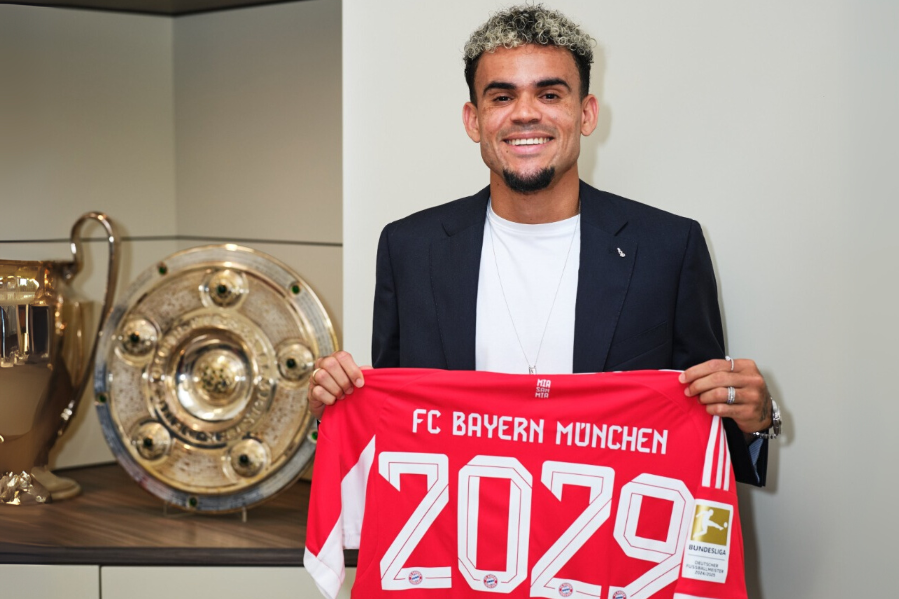 Luis Díaz y los otros colombianos que jugarán la Champions League 2025-2026