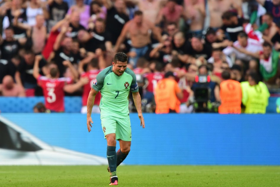 Con doblete de Cristiano, Portugal empató 3-3 y pasó raspando a la siguiente fase de la Euro