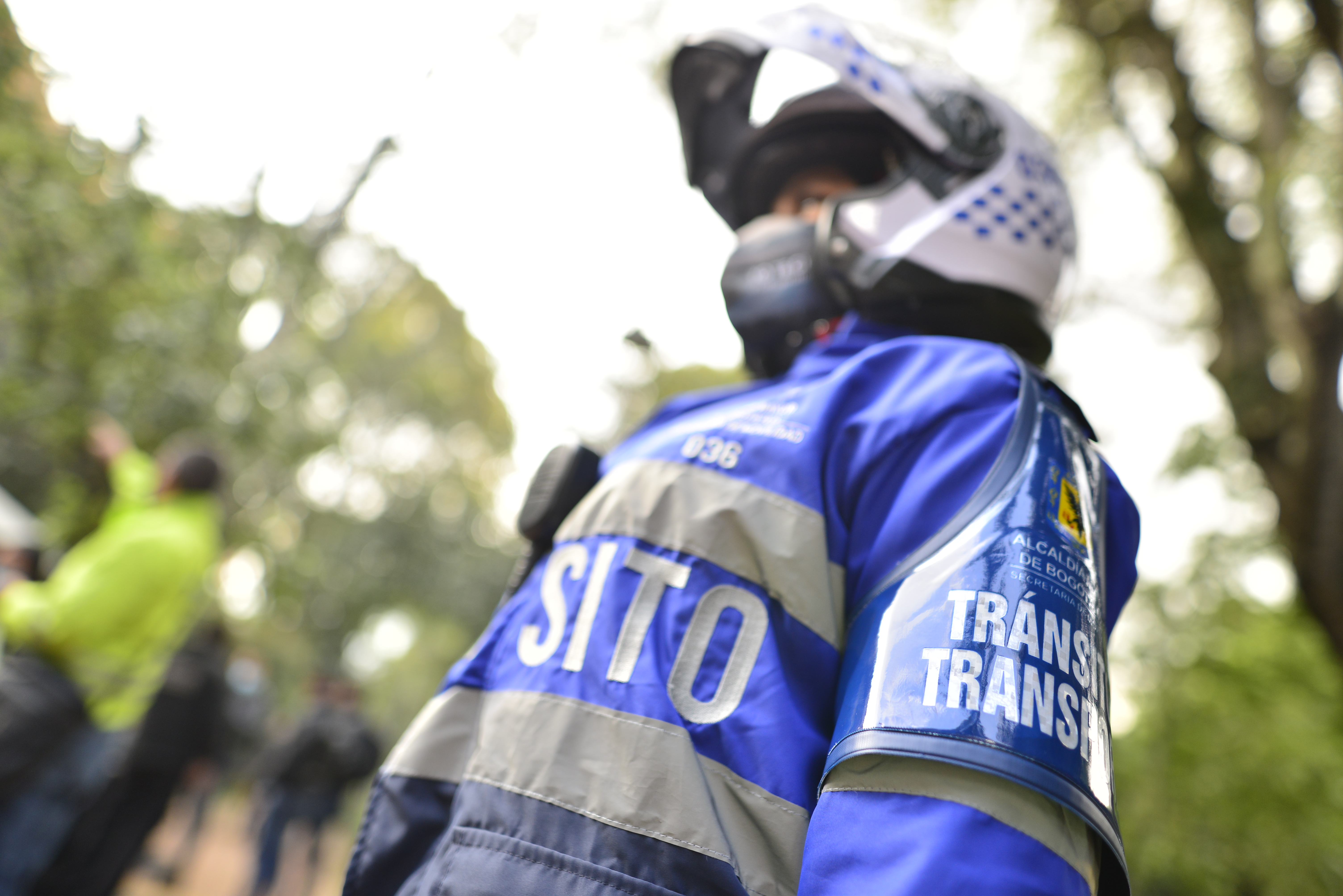 Los Agentes de Tránsito Civiles no portan armas y tiene brazaletes que los identifican. / Secretaría de Movilidad.