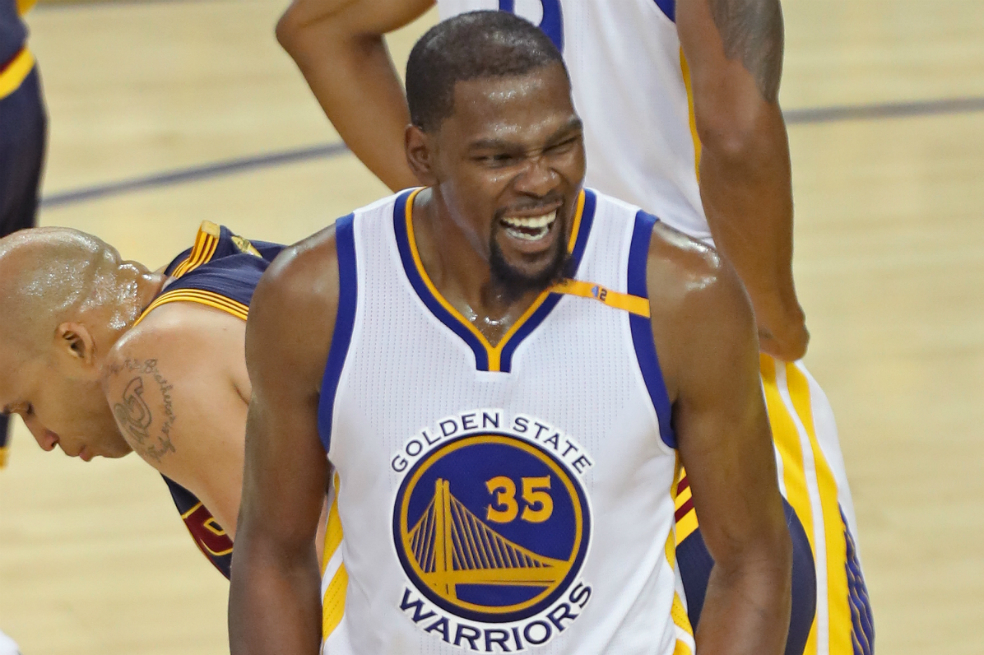 Warriors gana primer juego de la final de la NBA