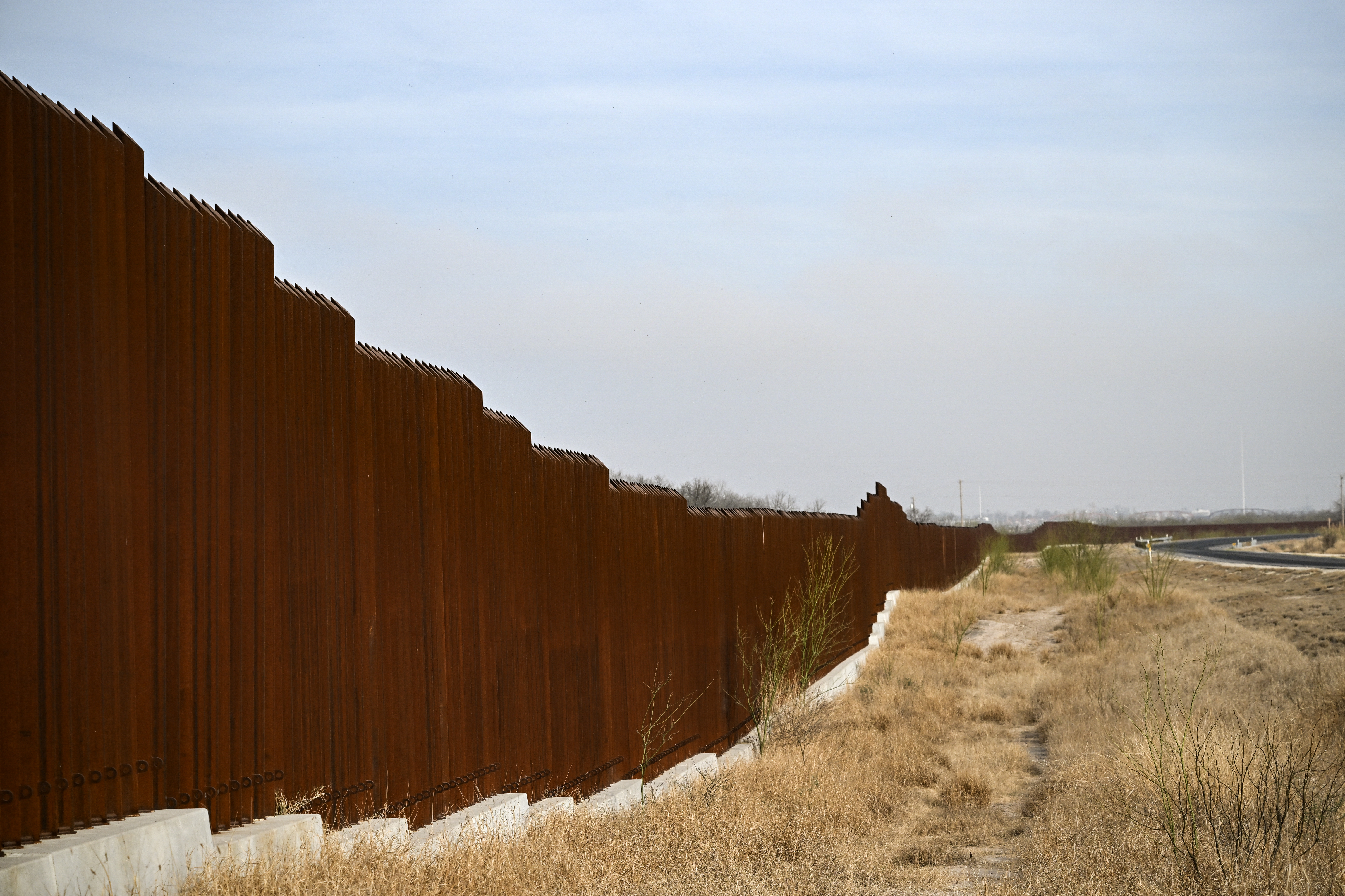 El muro fronterizo de Trump podría destruir una iglesia de 110 años