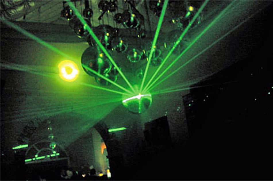 Sorprenden a 13 menores rumbeando en discotecas de Cartagena