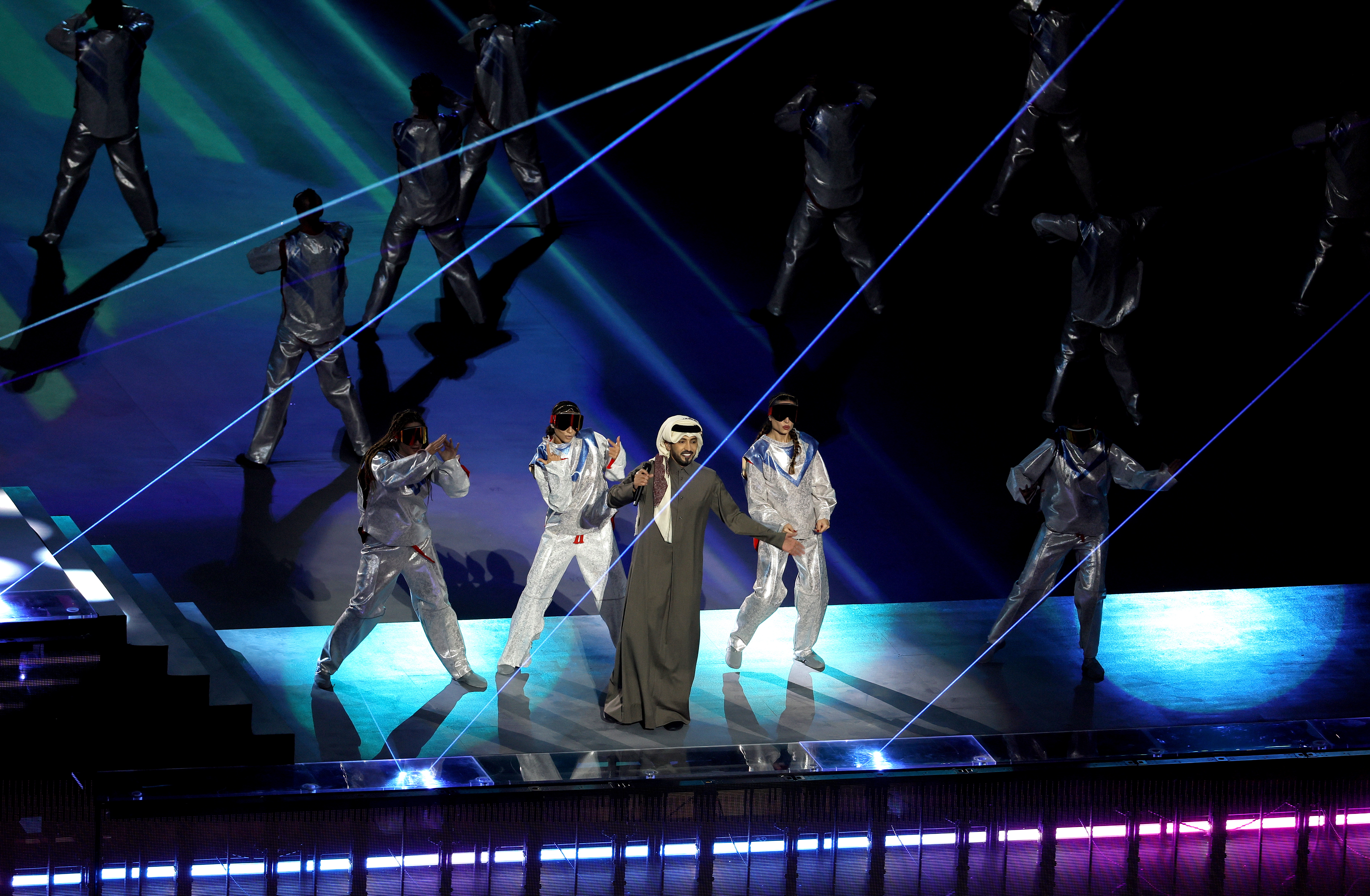 Al Khor (Qatar), 20/11/2022.- Qatari singer Fahad Al-Kubaisi performs during the Opening Ceremony prior to the FIFA World Cup 2022 group A Opening Match between Qatar and Ecuador at Al Bayt Stadium in Al Khor, Qatar, 20 November 2022. (Mundial de Fútbol, Catar) EFE/EPA/Ronald Wittek