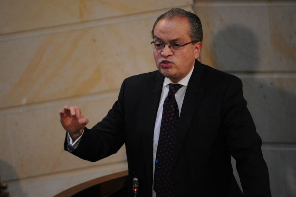 Procurador se opone a concertaciones para elaboración de pliegos en compras del Estado