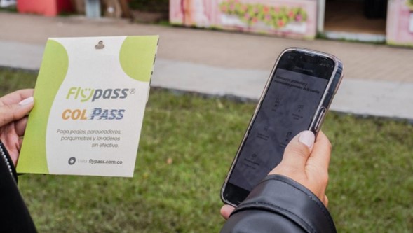 La App Flypass permite el pago de peajes, parqueaderos y ahora el pago de las celdas de
ZPP.