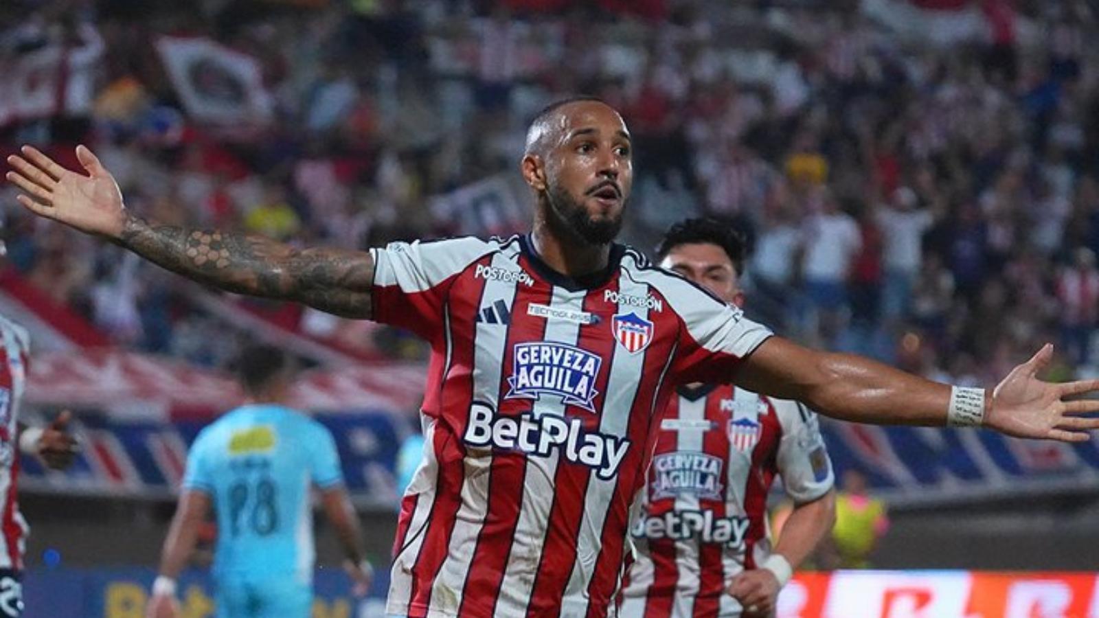 Lucas Monzón, una de las figuras del partido.