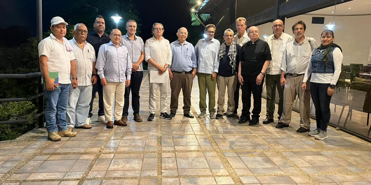 El Gobierno e Iván Márquez, junto con representantes de la comunidad internacional, se reunieron en Venezuela.