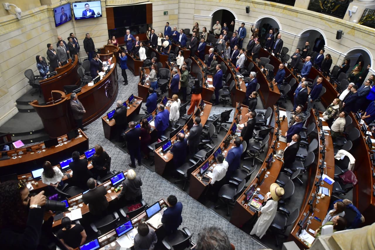 Gobierno anuncia proyecto “antitrámites” para simplificar la creación de empresas